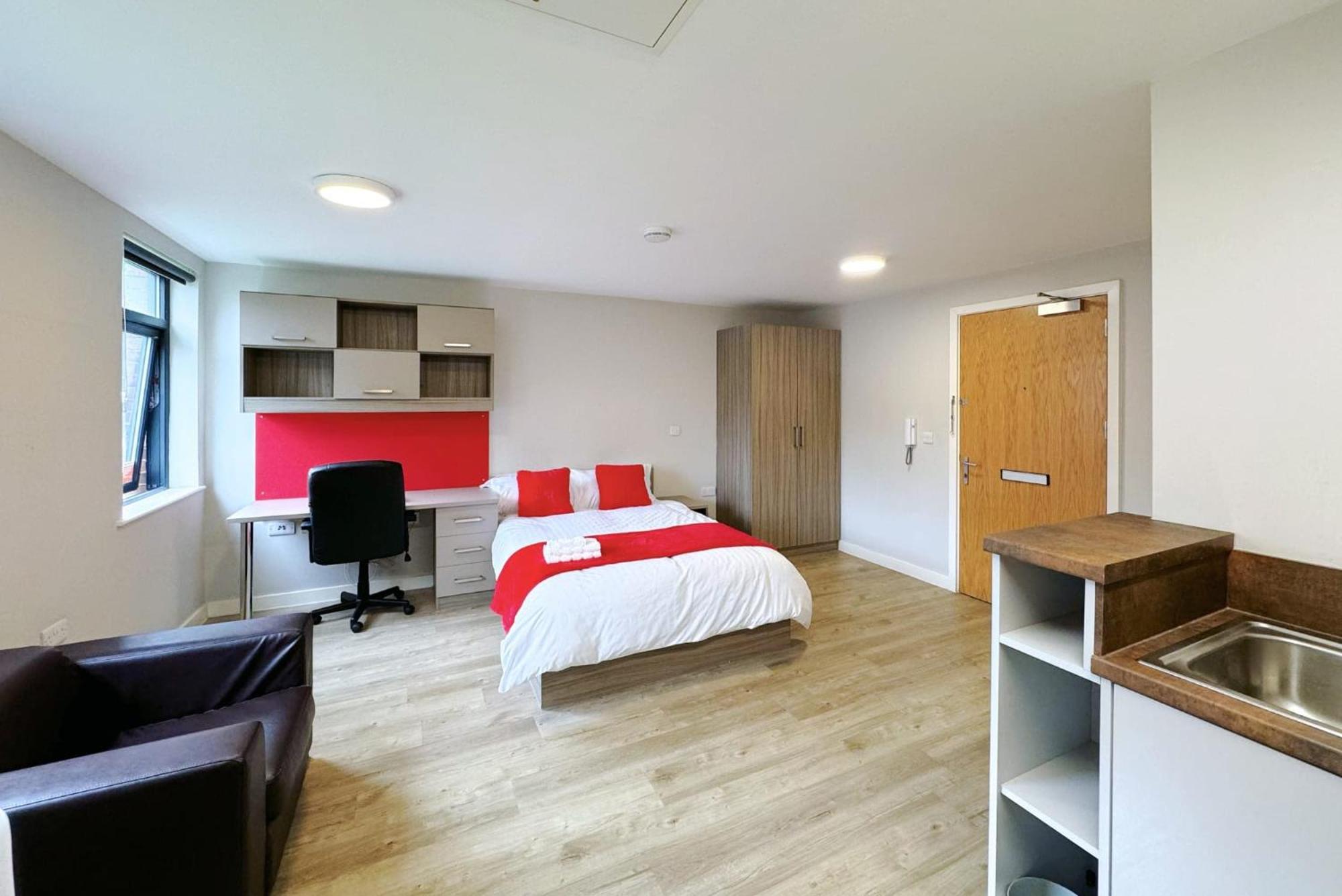 Manor Park Court In Apartment